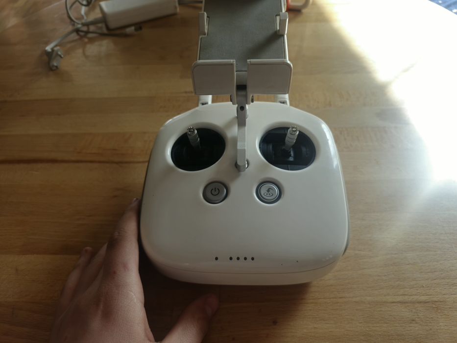 Dji phantom 4 controller