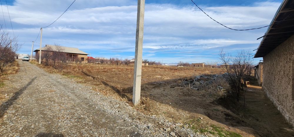 5 хонали янги курилган ховли сотилади деярли 60 сотох ер  билан