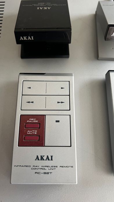 Vand telecomanda Akai RC-92T.