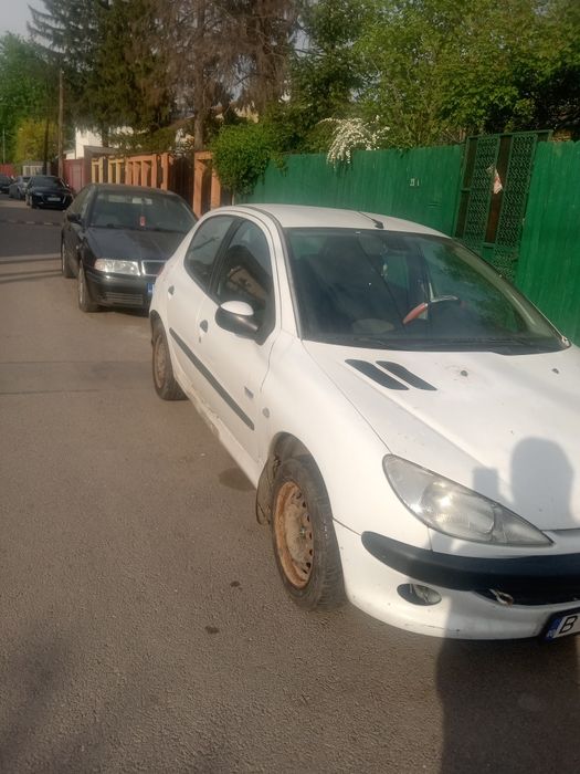 Vând Peugeot 206 pt programul rabla sau pt piese sau reparat