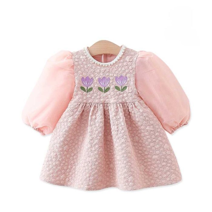 Розова рокля с буфан ръкави