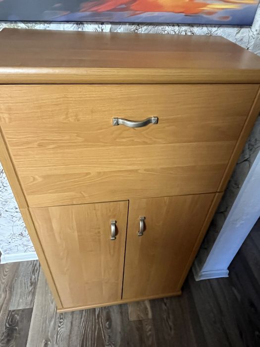 Продам шкафы кровать и стол