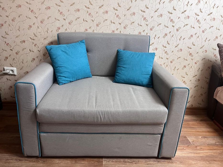 Продам подростковый диван