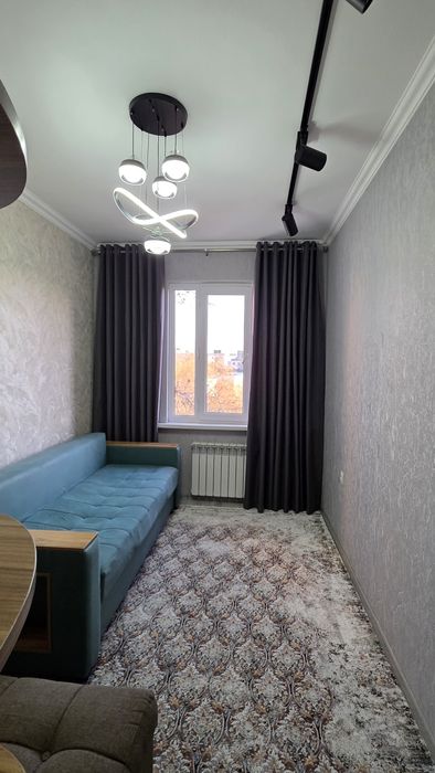 Aviasozlar  3 xonalik  4 qavatda balkon 1.5x6 
Квартал - Авиасозлар 1