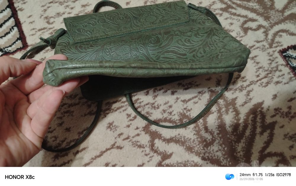 Продаю женскую сумку фирма Канишка