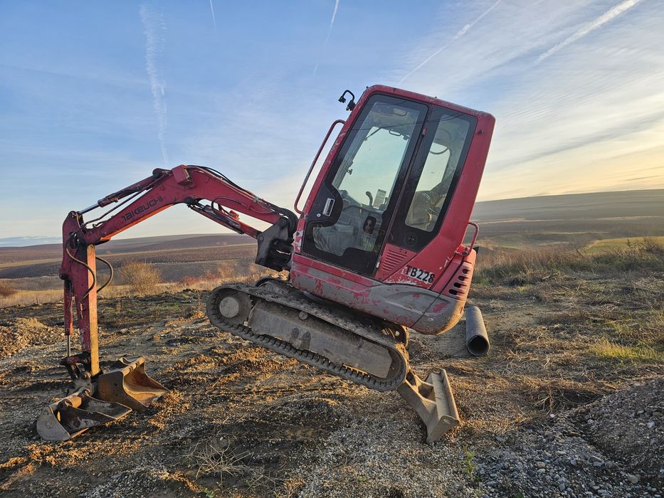 Miniexcavator takeuchi tb 228 2011 2.8 t  jcb yanmar kubota