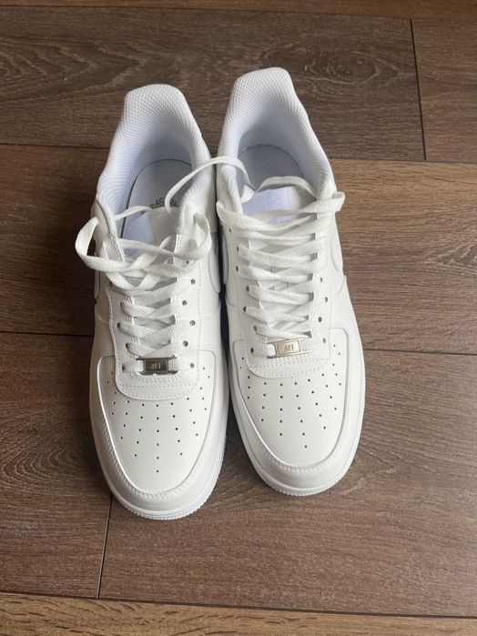 Чисто нови обувки air force 1 triple white