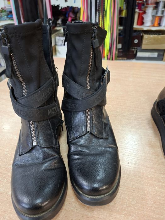 Продам оссеннее сапоги