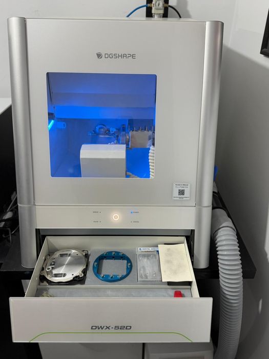 Masina de Frezat zirconiu Roland DWX-52D 5AXE + SOFT Hyperdent