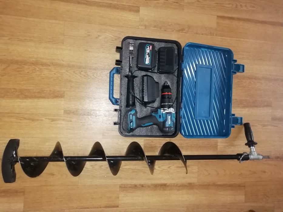 Ледобур комплект.