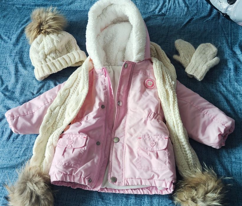 Продам курточку ,шапочку и шарфик