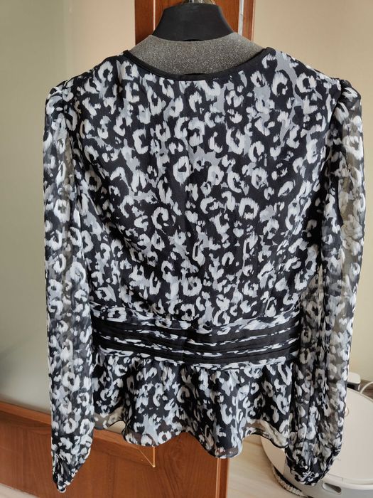 Нова блуза Karen Millen