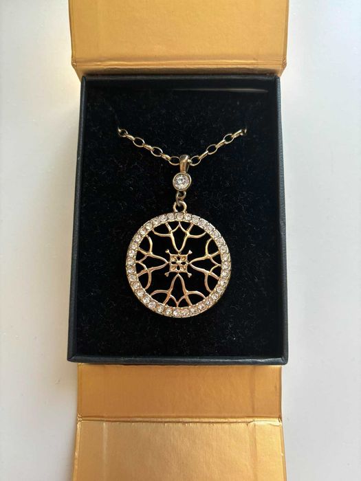 Колие с камъчета на AVON