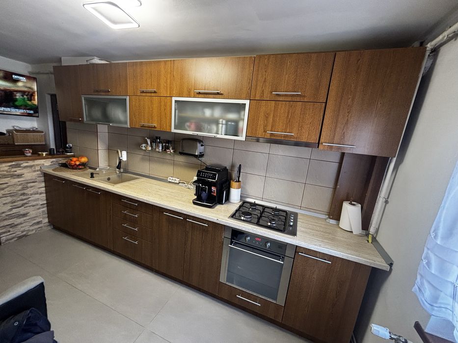 Mobila bucatarie completa cu toate utilitatlie