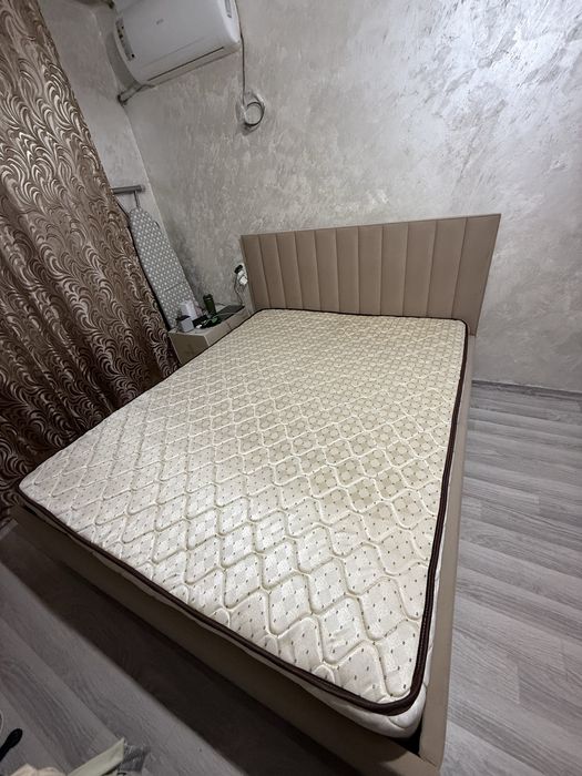Матрас почти новый