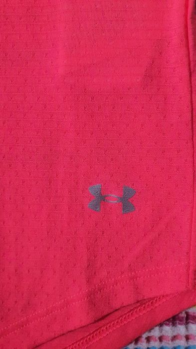 Tricou sport Under Armour S,roz aprins