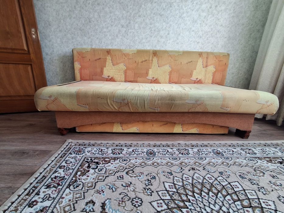 Отдам даром диван