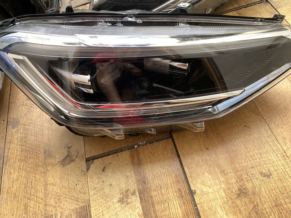 Far VW Taigo 2020 - 2024 faruri stanga dreapta IQ Light