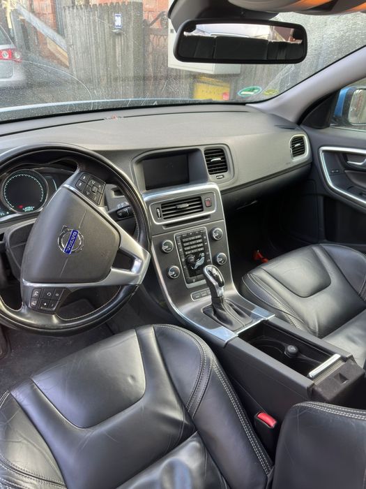 Volvo v60 plug-in hybrid 2,4 diesel