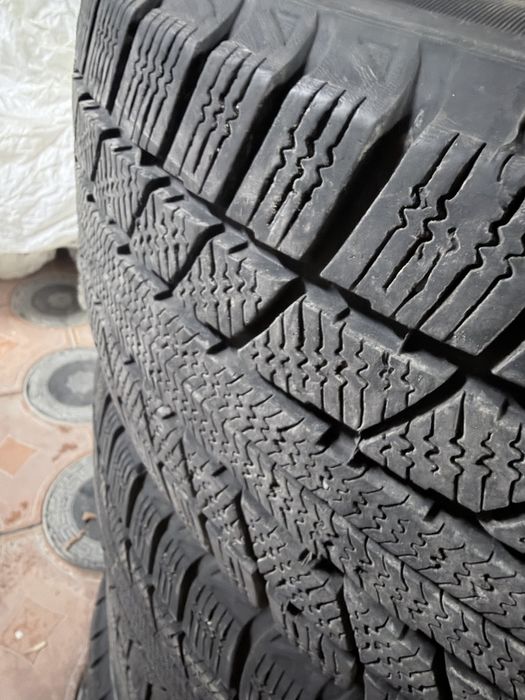 215/55/17 почти новые