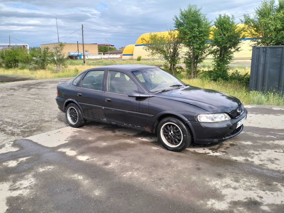 Продам Опель вектра б 1996 год  механика