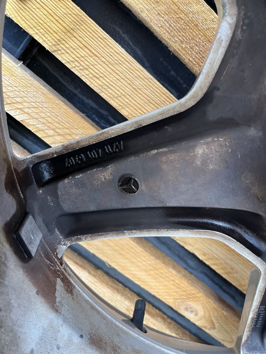 Апаллон R18 Разноширокие AMG