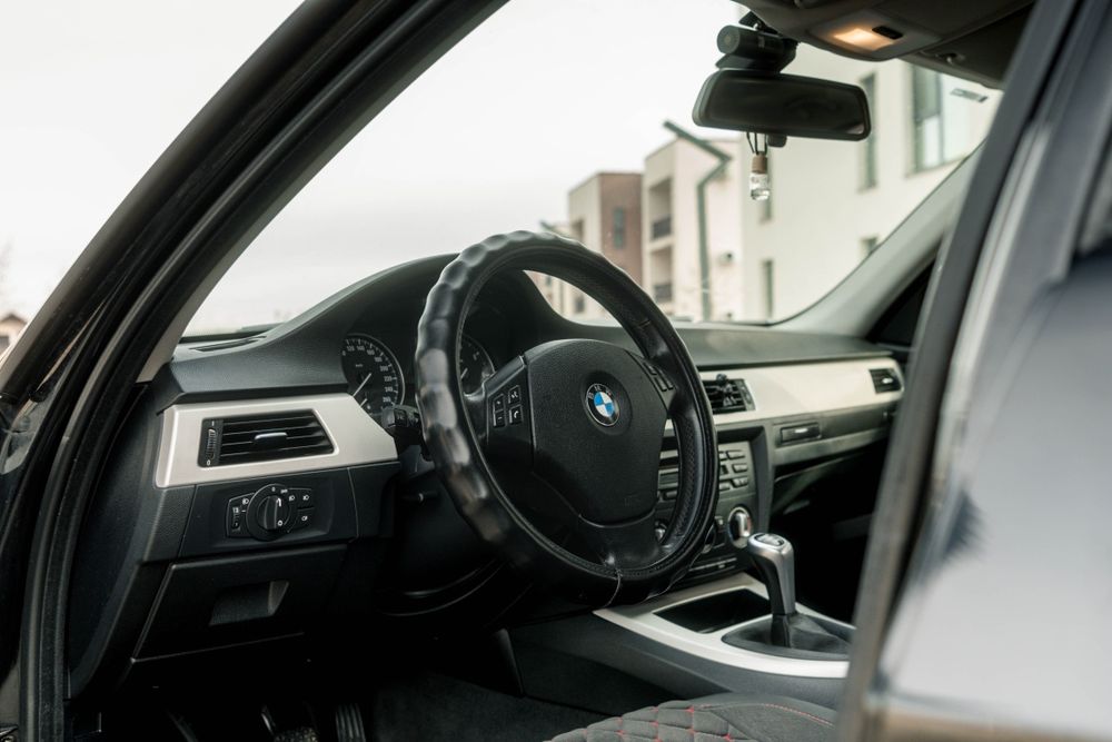Bmw seria 3 E90 facelift
