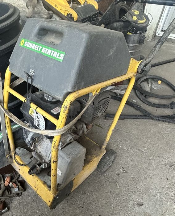 Wacker Neuson diverse scule mai compactor masina taiat asfalt placa