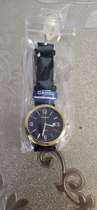 Часы мужские новые