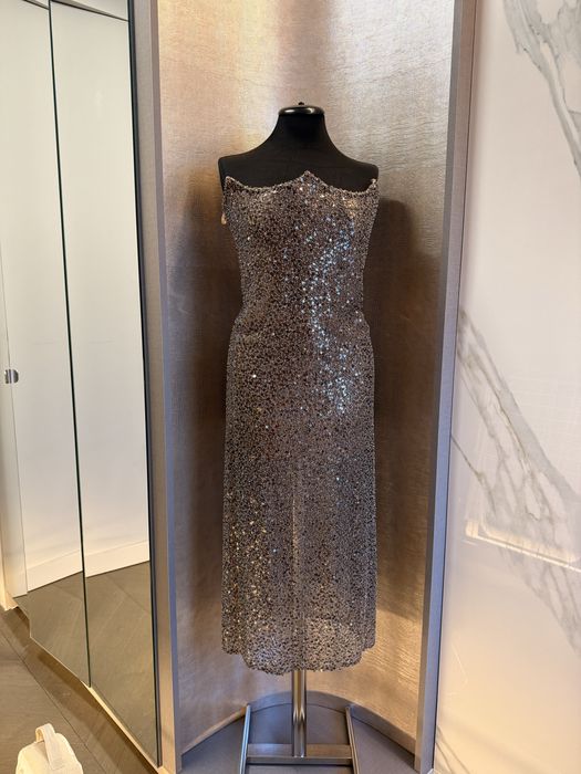 Vand rochie cu manusi si corset