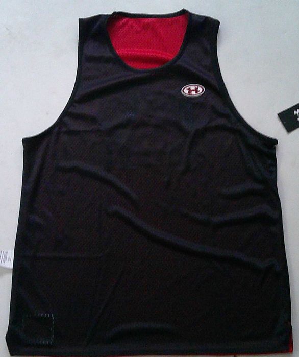 Under Armour Baseline Reversible двулицев мъжки потник от Сащ