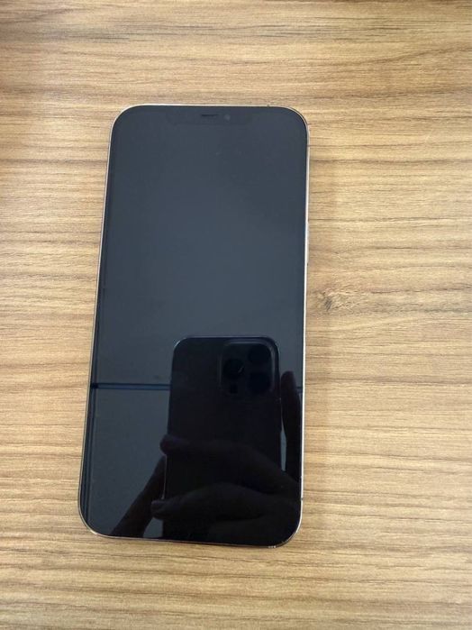 Iphone 12 pro max gold karopka bor