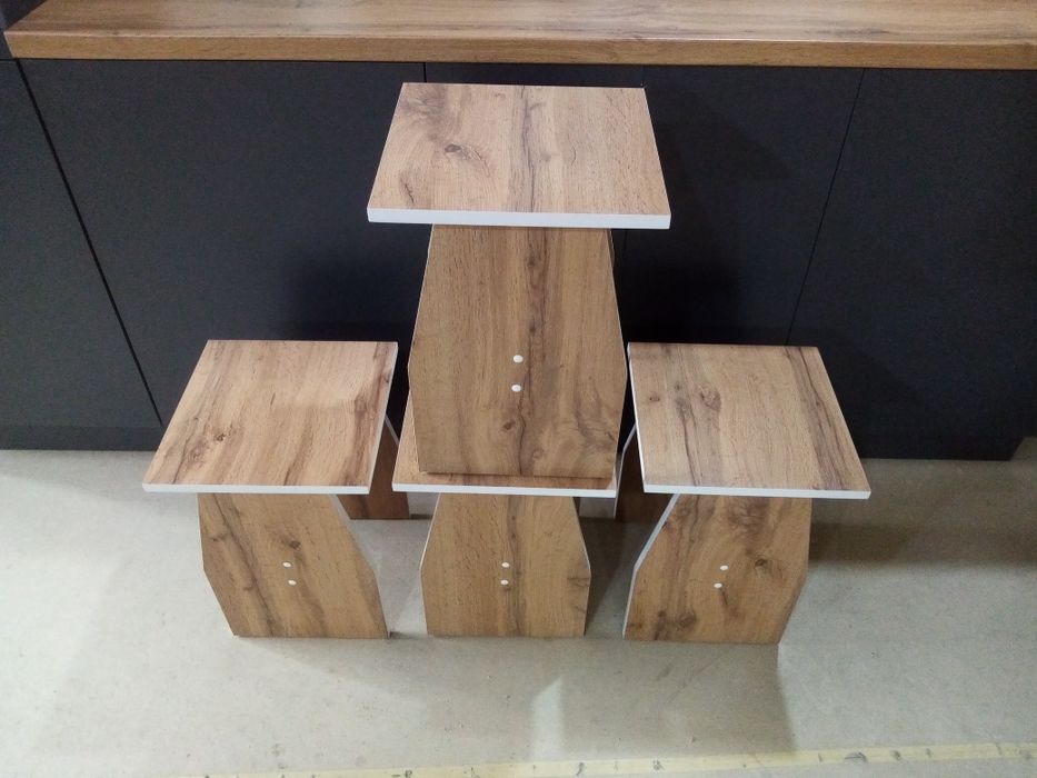 Продам новые кухонные табуретки!