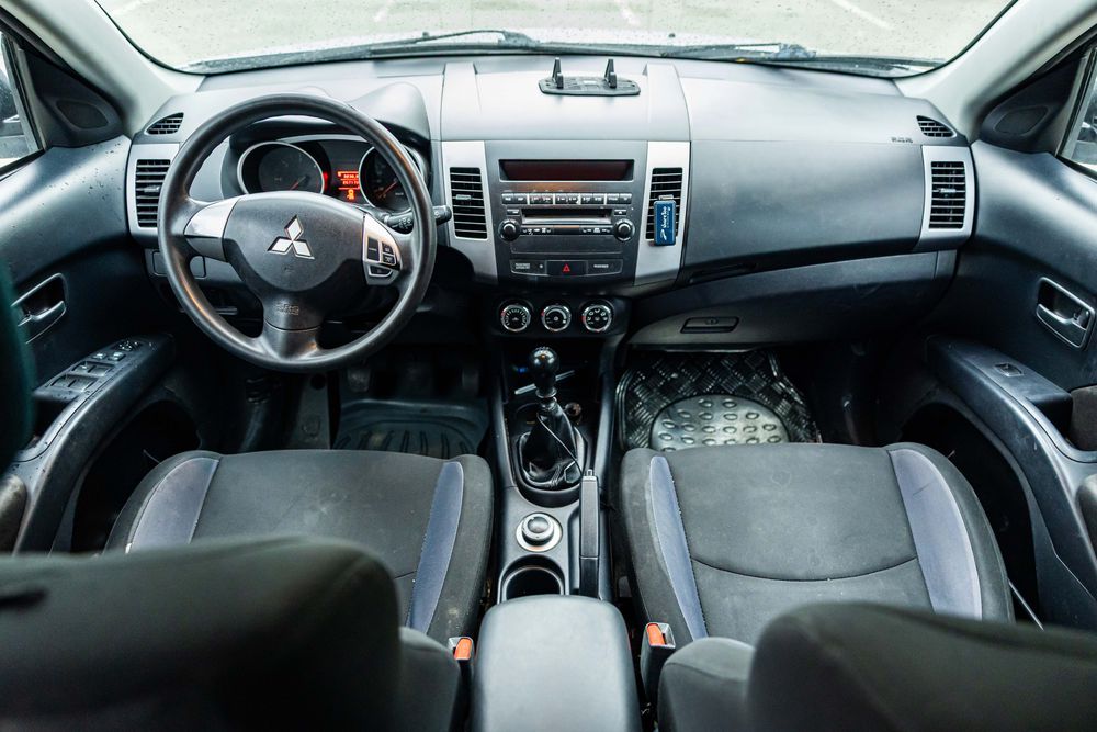 Mitsubishi Outlander 2012