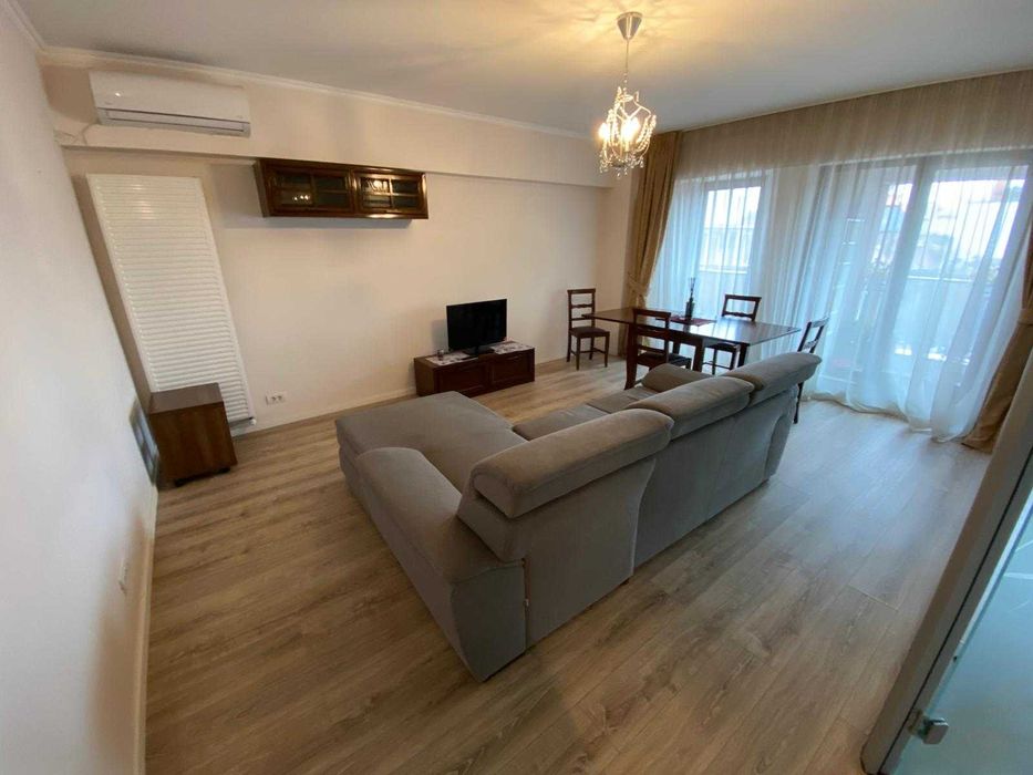 Inchiriez apartament 3 camere zona Piata Victoriei
