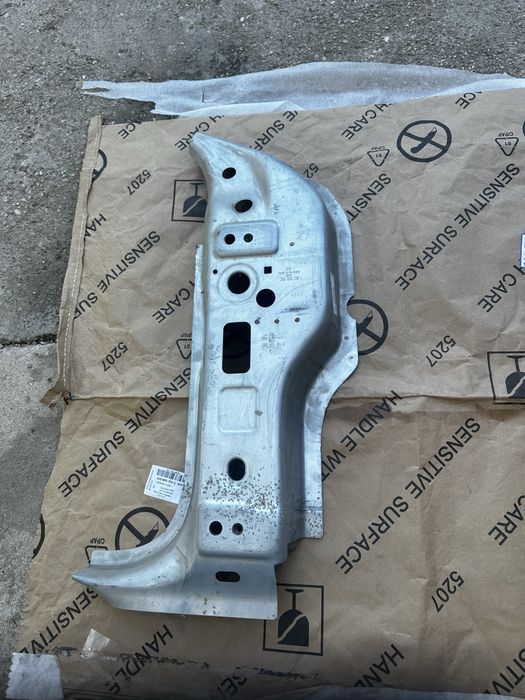 Stâlp dreapta față vw passsat b8.
