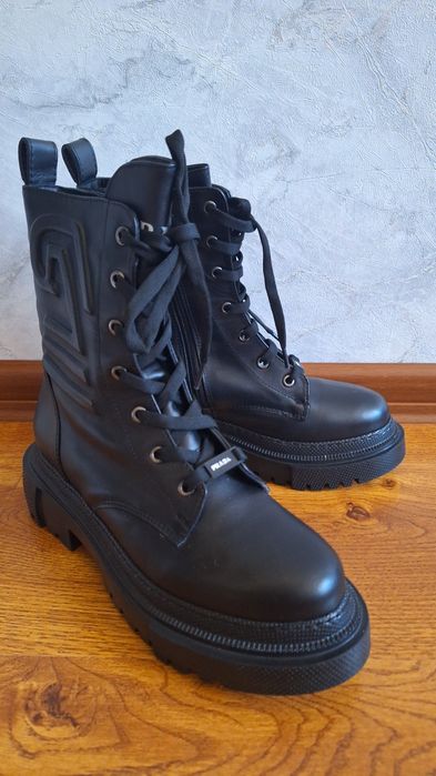 Продам НОВЫЕ зимние ботинки