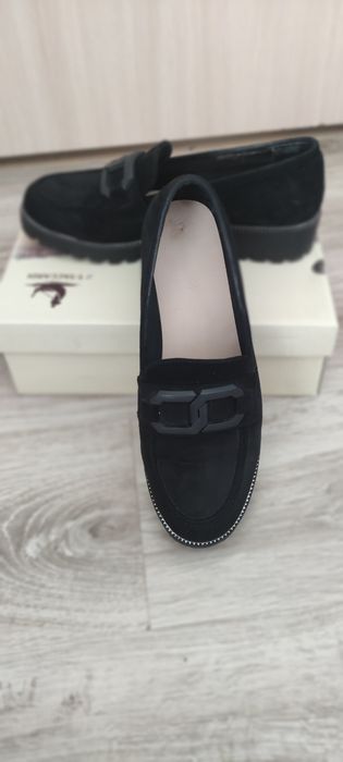 Продам женские лоферы