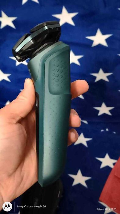 Shaver Series 5000 Aparat de bărbierit electric umed şi uscat