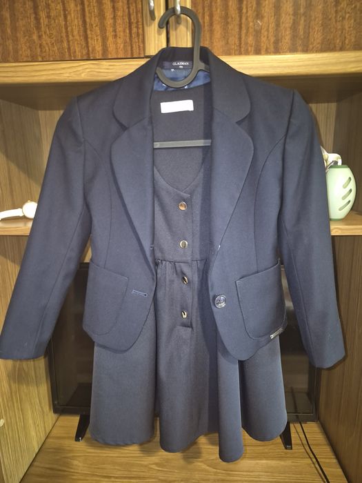 Продам школьную форму на девочку