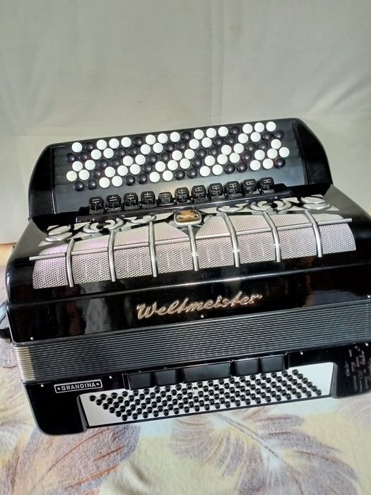 Продам баян "Ясная Поляна"