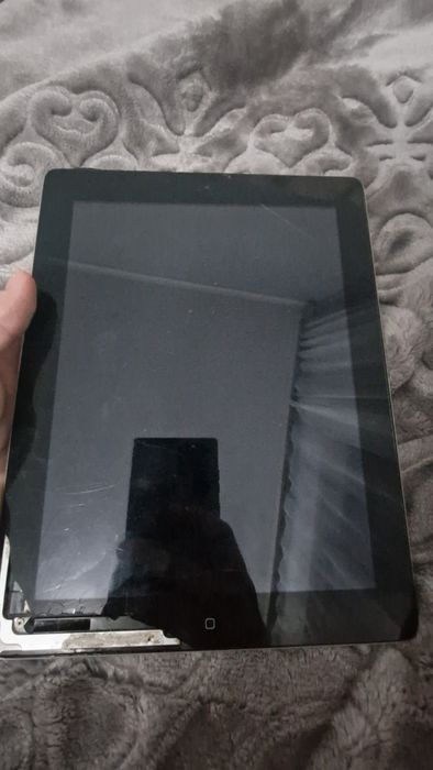 Айпад 4 на запчасти