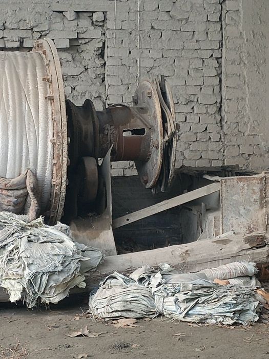 Дробилка срочно  сотилади