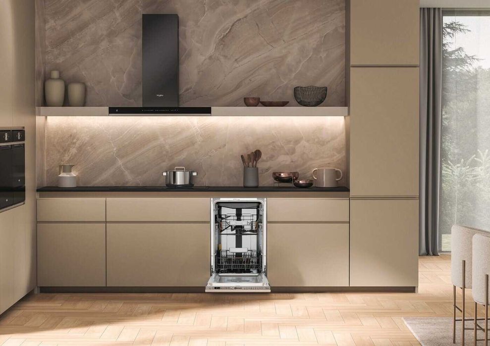 Съдомиялна за пълно вграждане BAUKNECHT BKR IAS 45см.