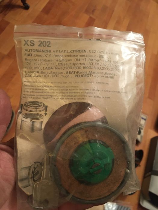 Капачки за бензин дизел за ретро автомобили нови Алфа Ситроен Фиат