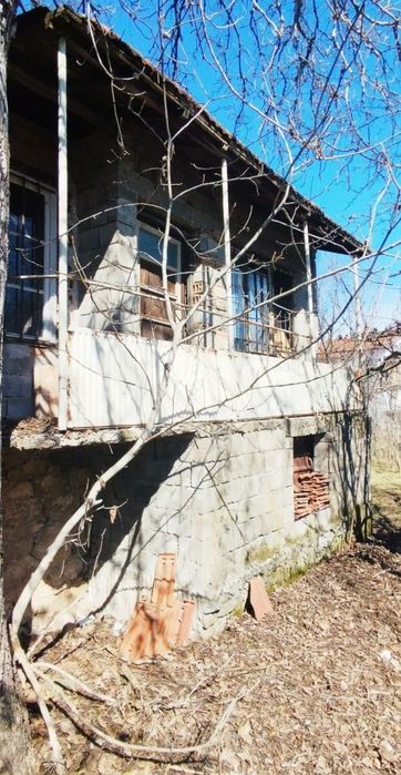 Продава се къща за ремонт в село Ковачевци,  област Перник