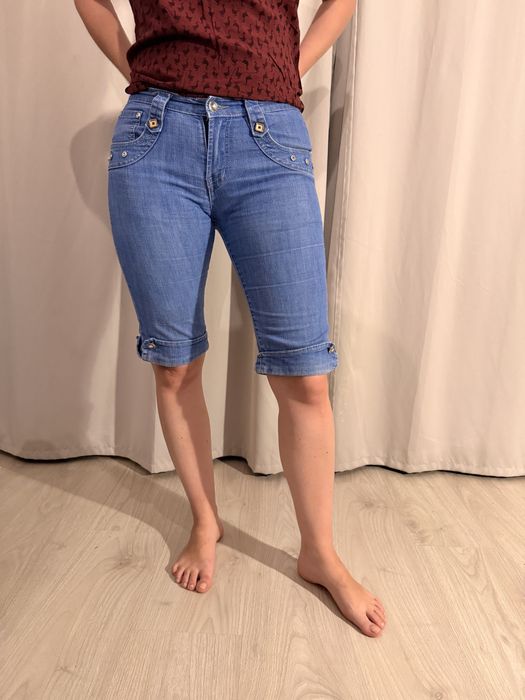 Pantaloni scurti (blugi scurti) pentru femei, S