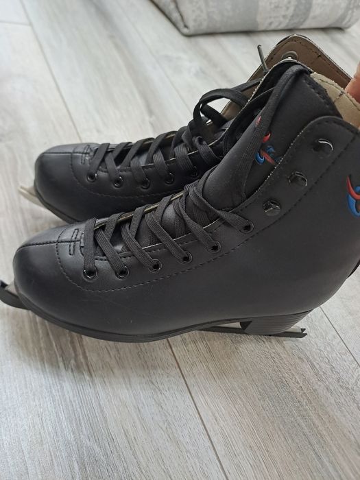 Продам коньки хорошом состоянии