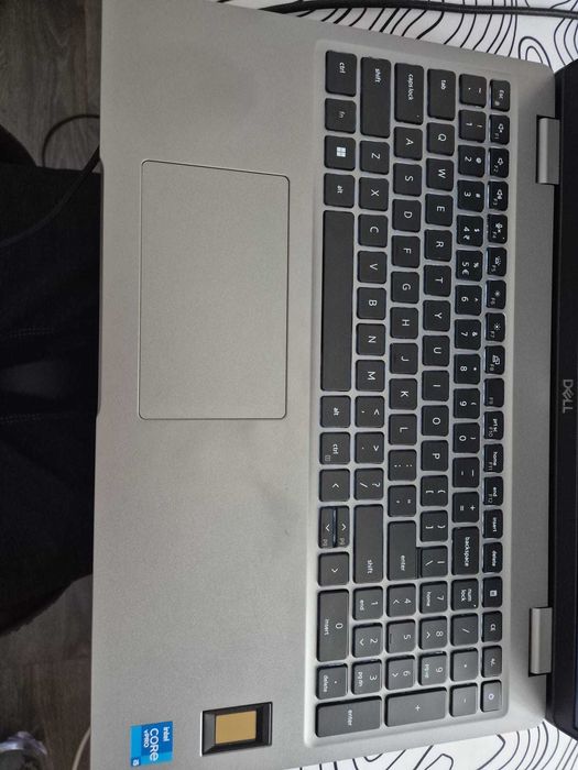 Dell latitude 5520 i5 1145G7 2.60GHz 16GB