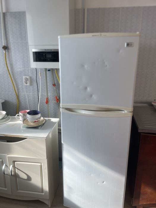Холодильник продается